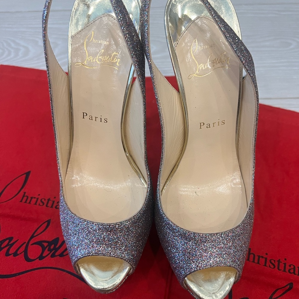 Christian Louboutin Glitter Peep-Toe Heels - Gold